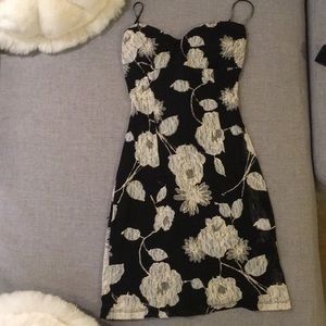Forever 21 Black and White Floral short dress